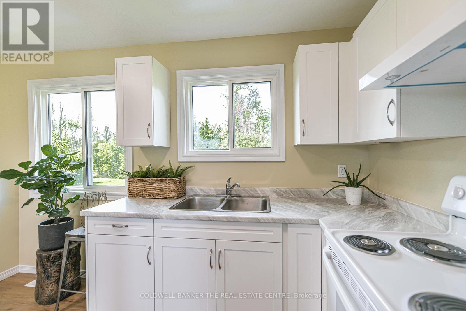 6240 Rama Road, Ramara, Ontario  L3V 6H6 - Photo 6 - S12398871