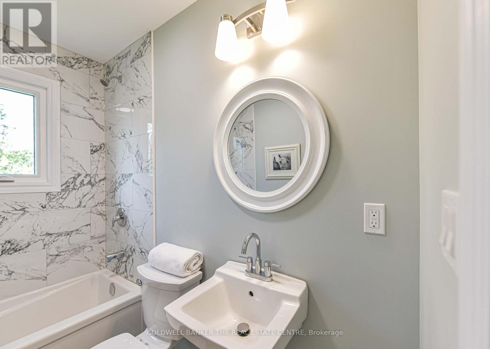 6240 Rama Road, Ramara, Ontario  L3V 6H6 - Photo 7 - S12398871