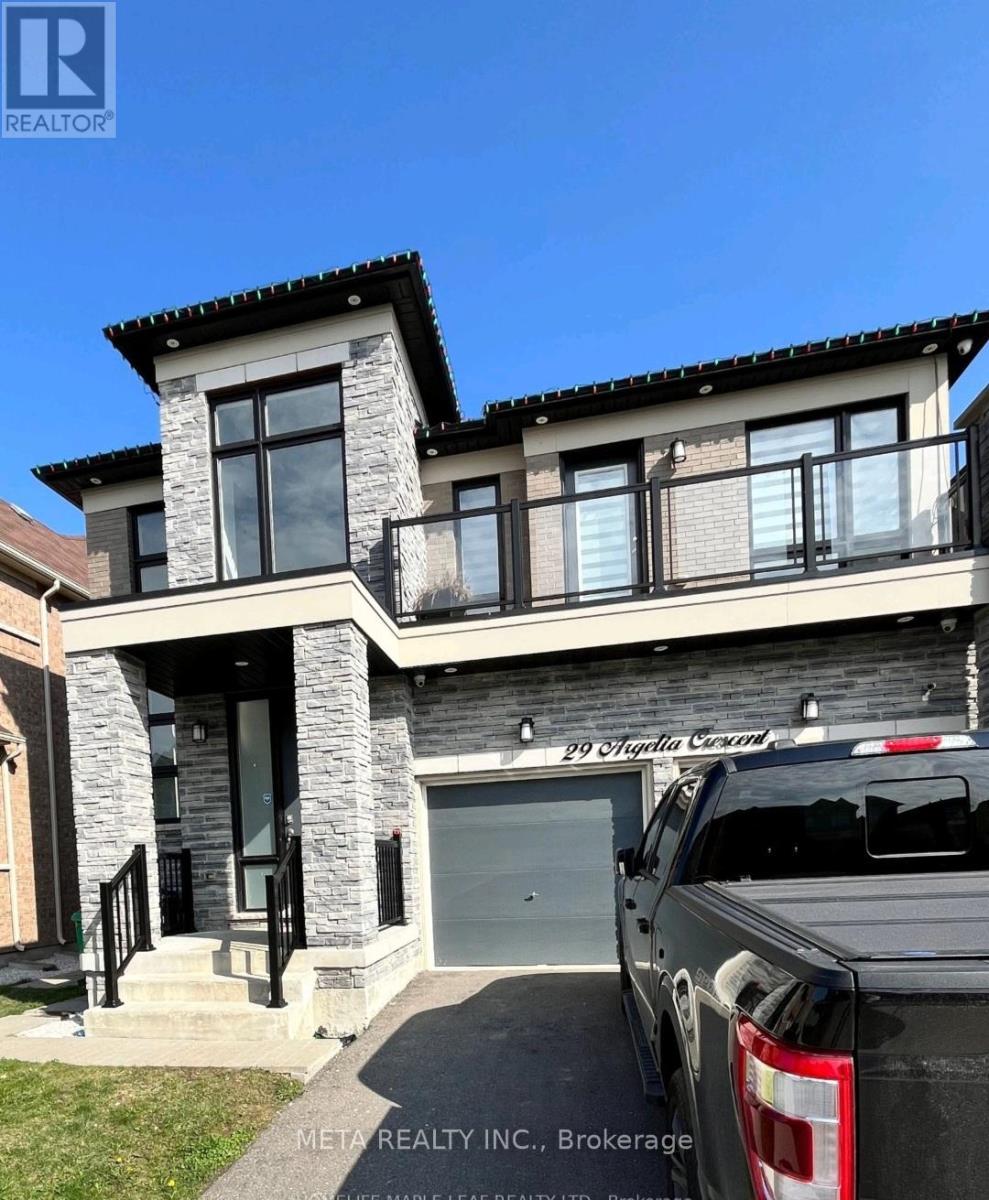 29 Argelia Crescent, Brampton, Ontario  L6X 5N5 - Photo 2 - W12398886