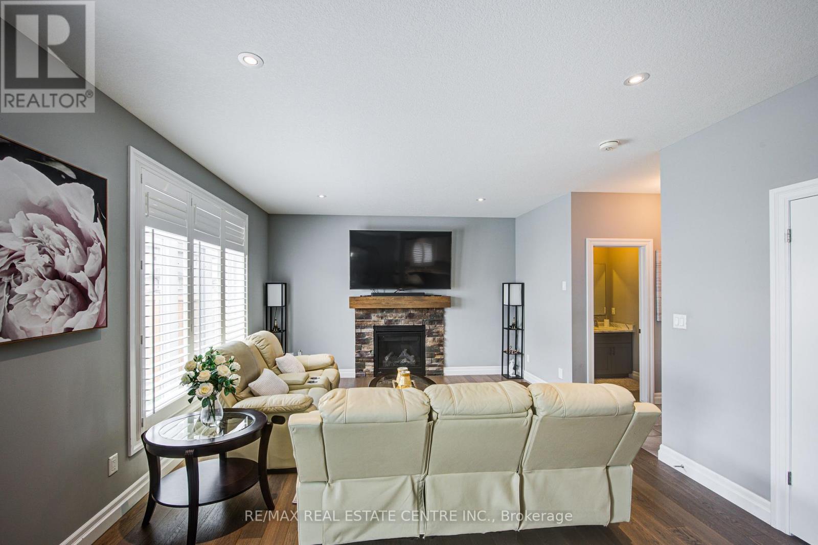 943 Downing Drive, Woodstock, Ontario  N4T 0E1 - Photo 10 - X12398876
