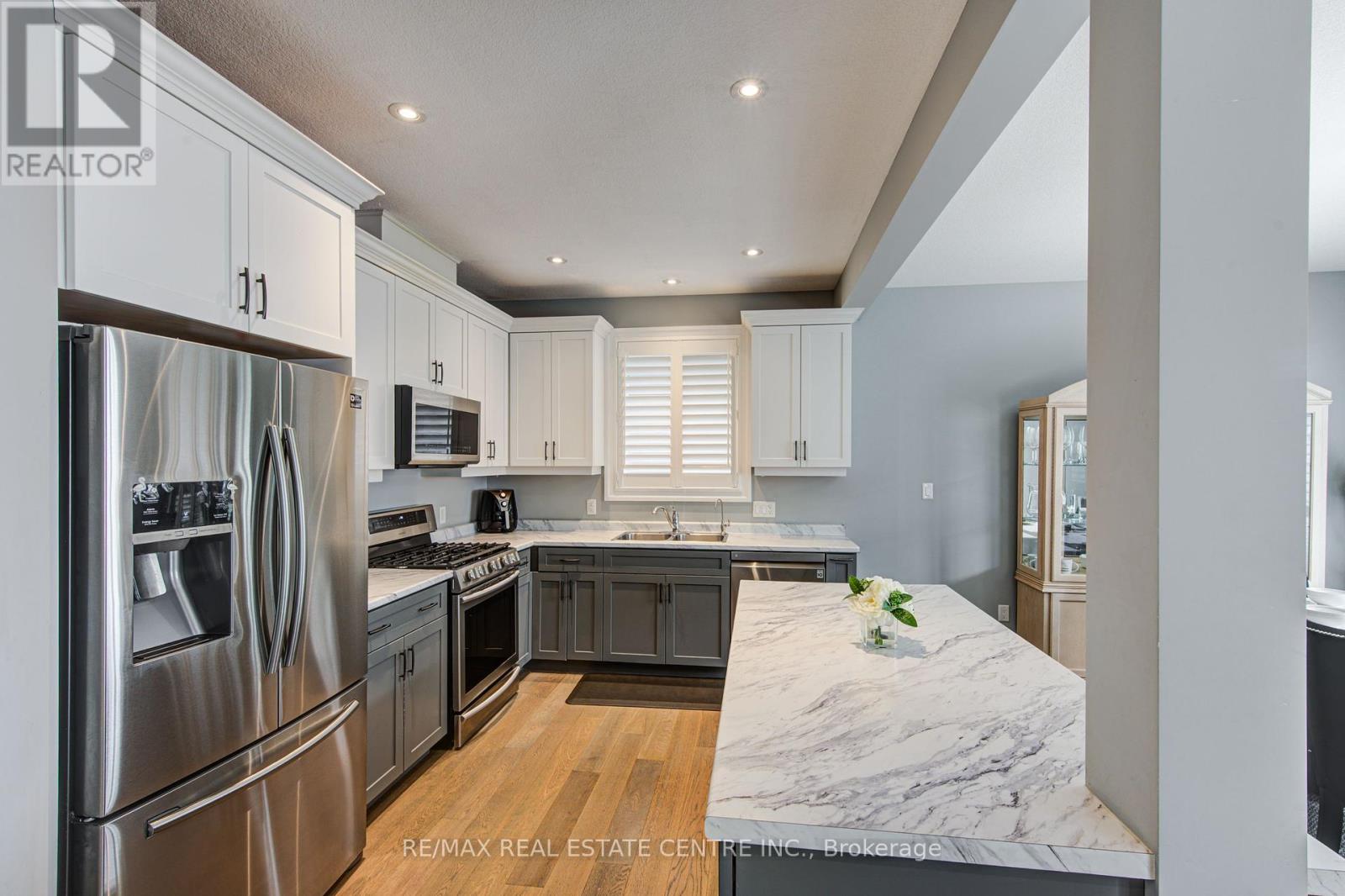 943 Downing Drive, Woodstock, Ontario  N4T 0E1 - Photo 14 - X12398876