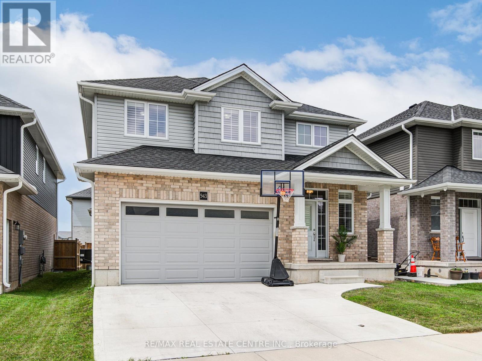 943 Downing Drive, Woodstock, Ontario  N4T 0E1 - Photo 2 - X12398876