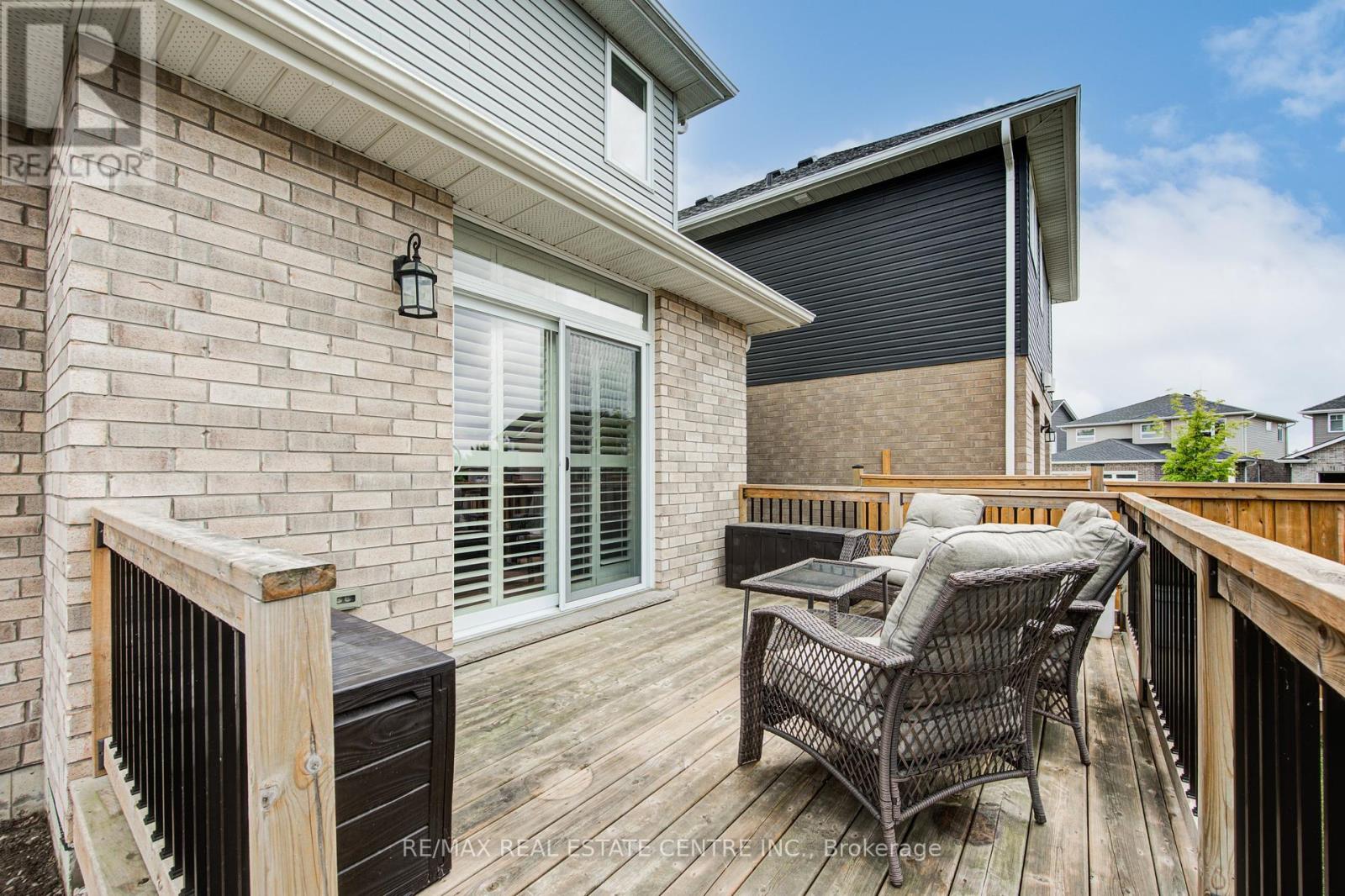 943 Downing Drive, Woodstock, Ontario  N4T 0E1 - Photo 41 - X12398876