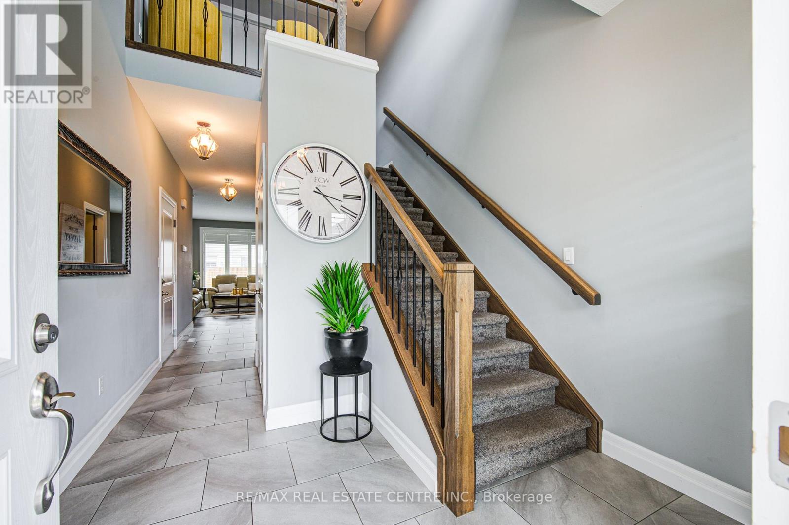943 Downing Drive, Woodstock, Ontario  N4T 0E1 - Photo 5 - X12398876