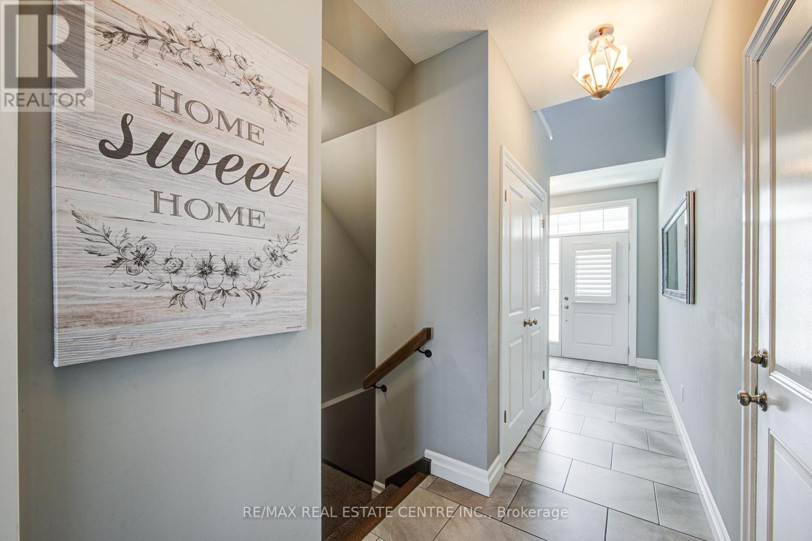 943 Downing Drive, Woodstock, Ontario  N4T 0E1 - Photo 6 - X12398876