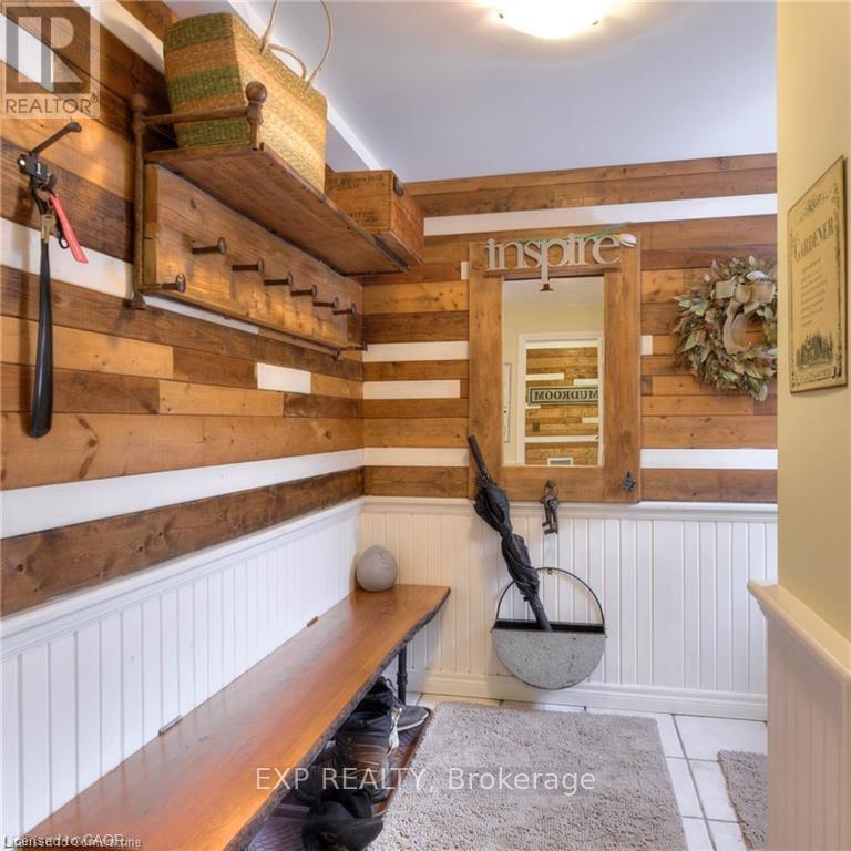 Property at 5794 TENTH LINE image 4