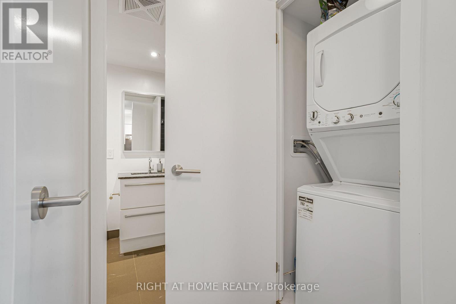 602 - 120 Varna Drive, Toronto, Ontario  M6A 0B3 - Photo 9 - W12366759