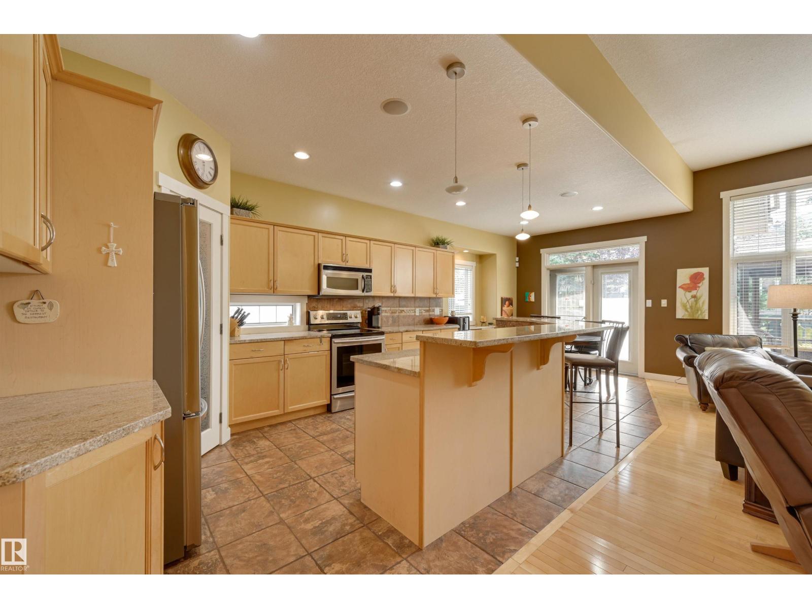 939 Haliburton Rd Nw, Edmonton, Alberta  T6R 2Z6 - Photo 13 - E4457364
