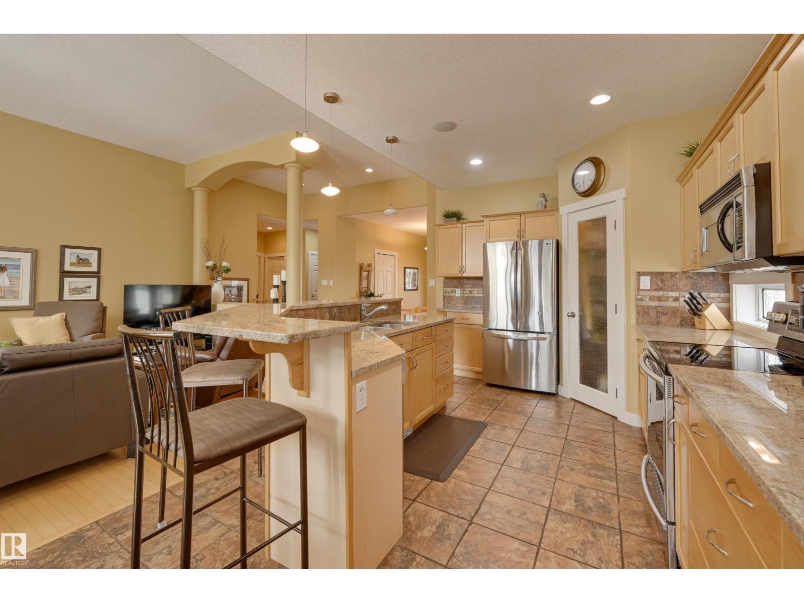 939 Haliburton Rd Nw, Edmonton, Alberta  T6R 2Z6 - Photo 16 - E4457364