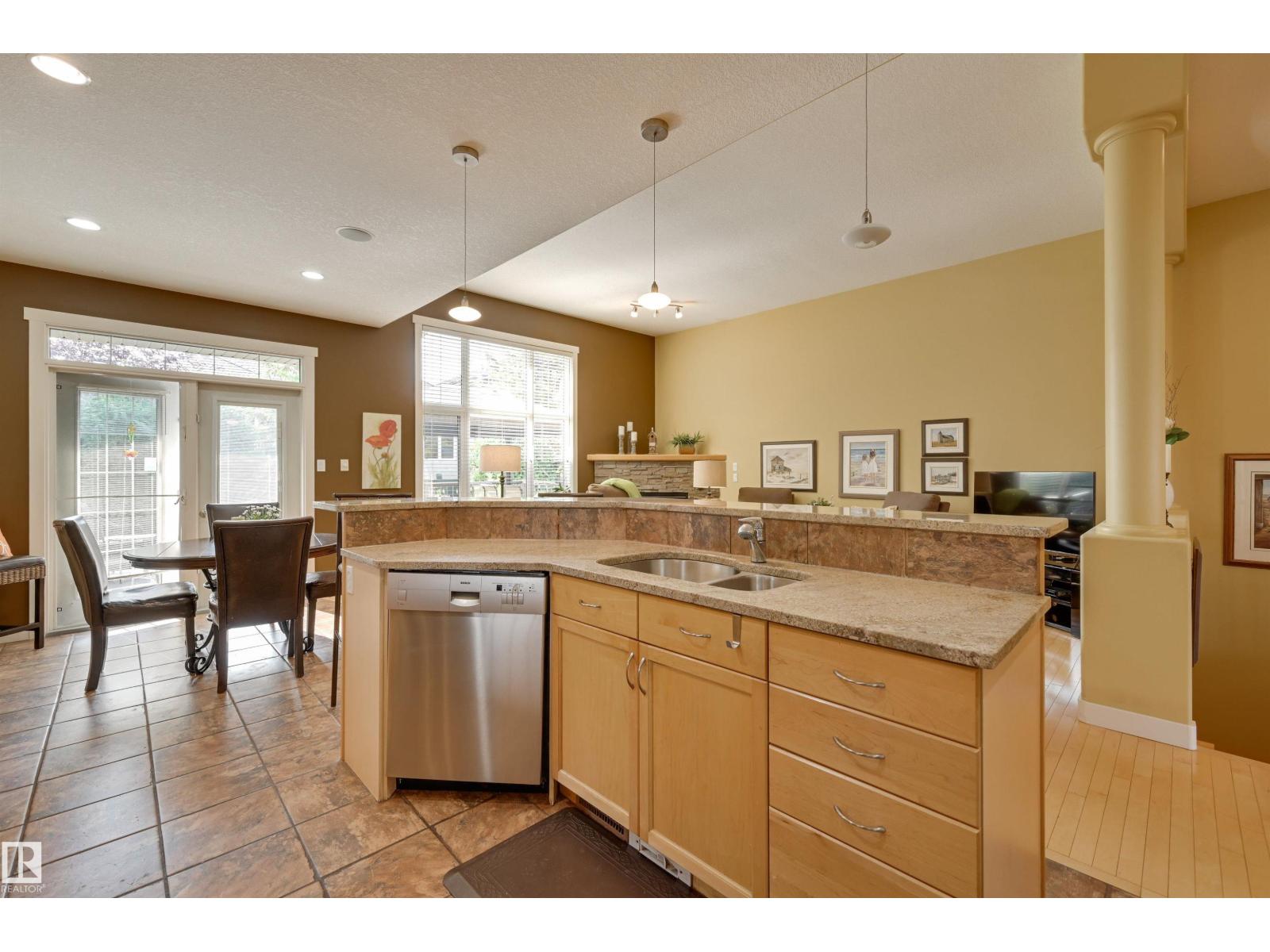 939 Haliburton Rd Nw, Edmonton, Alberta  T6R 2Z6 - Photo 19 - E4457364