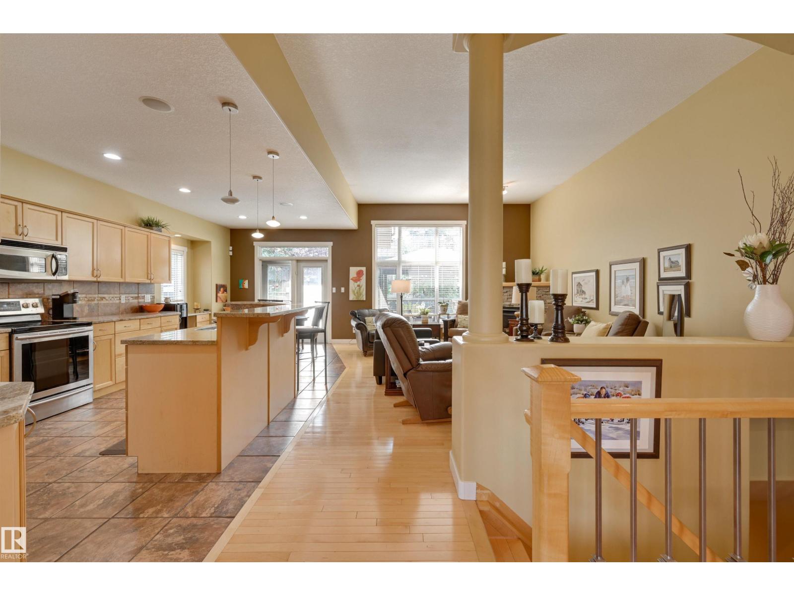 939 Haliburton Rd Nw, Edmonton, Alberta  T6R 2Z6 - Photo 7 - E4457364