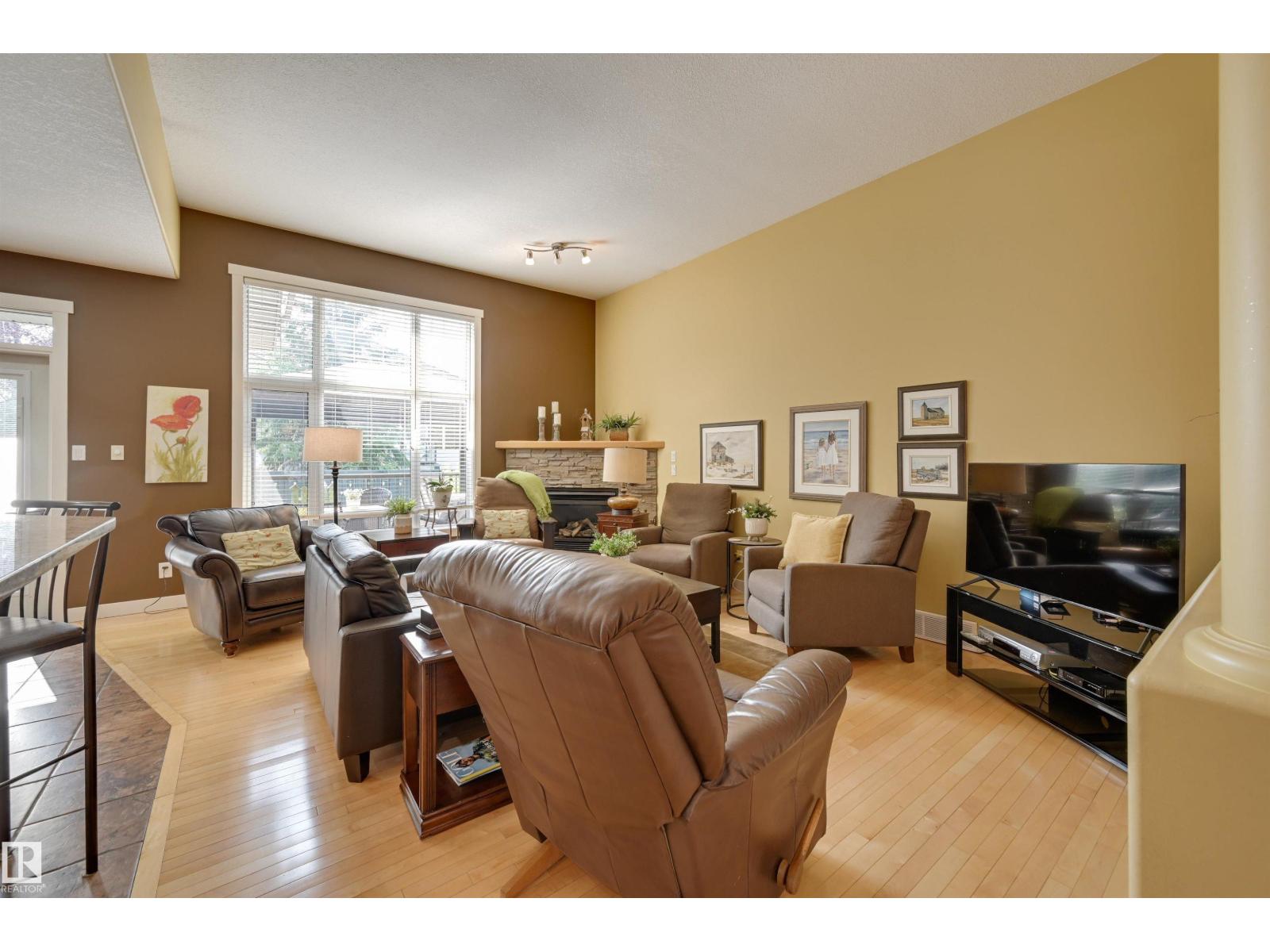 939 Haliburton Rd Nw, Edmonton, Alberta  T6R 2Z6 - Photo 8 - E4457364