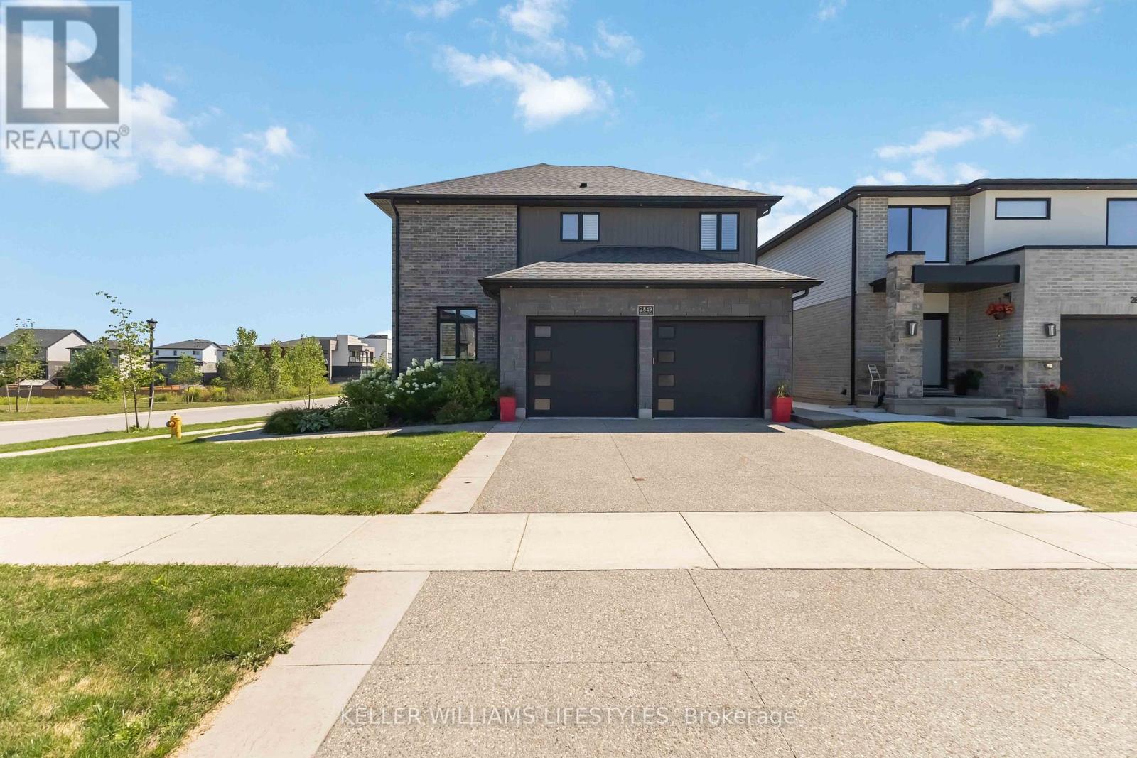 2849 Heardcreek Trail, London North, Ontario  N6G 0W1 - Photo 2 - X12398916