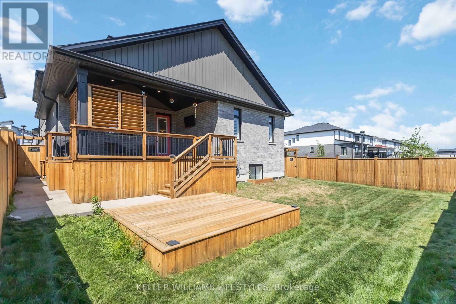 2849 Heardcreek Trail, London North, Ontario  N6G 0W1 - Photo 45 - X12398916