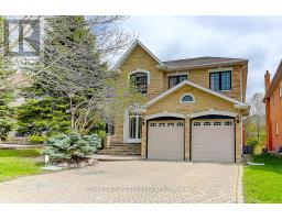 11 Hillsborough Court, Richmond Hill (Bayview Hill), Ca