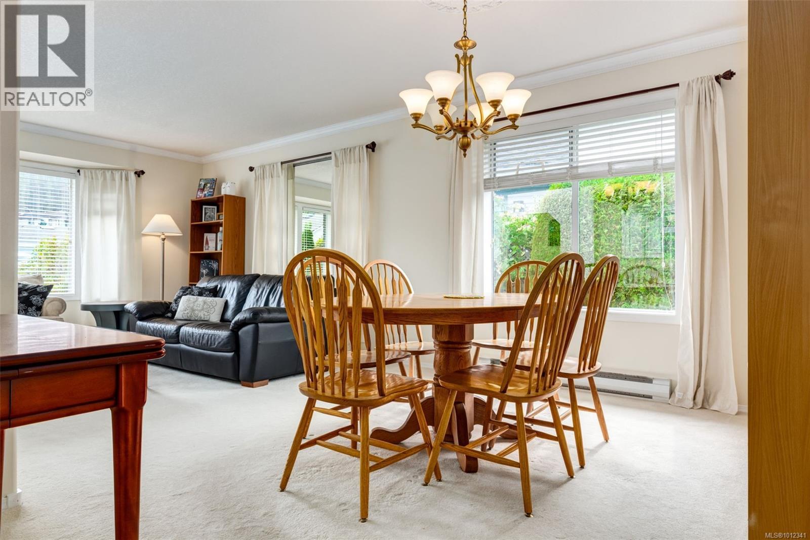5902 Beacon Pl, Nanaimo, British Columbia  V9V 1J6 - Photo 5 - 1012341