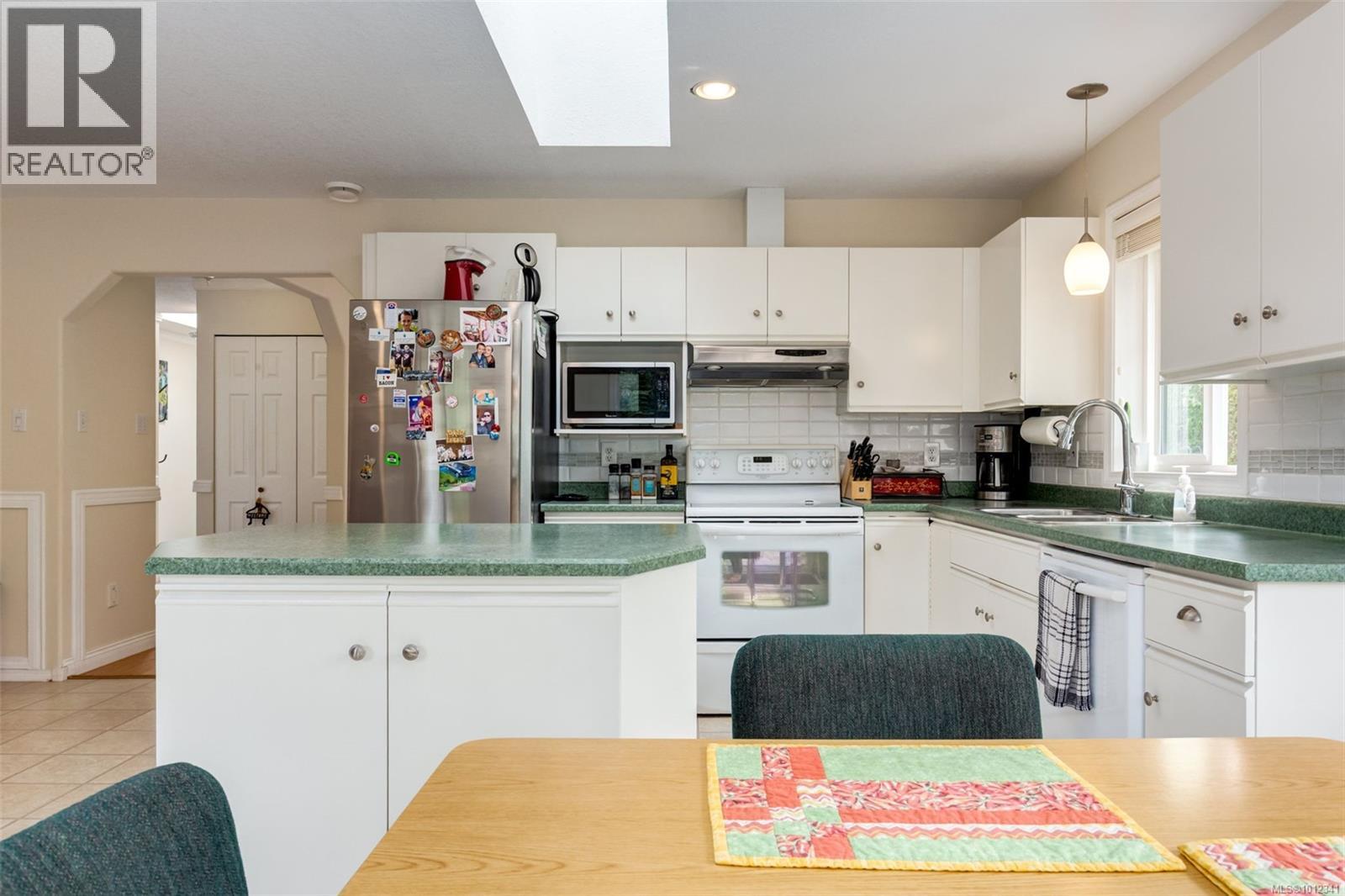 5902 Beacon Pl, Nanaimo, British Columbia  V9V 1J6 - Photo 24 - 1012341