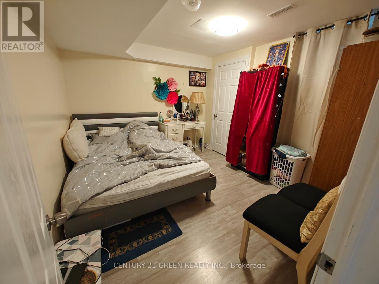 Bsmt - 21 Timbercove Road, Brampton, Ontario  L6Y 0W9 - Photo 12 - W12398923