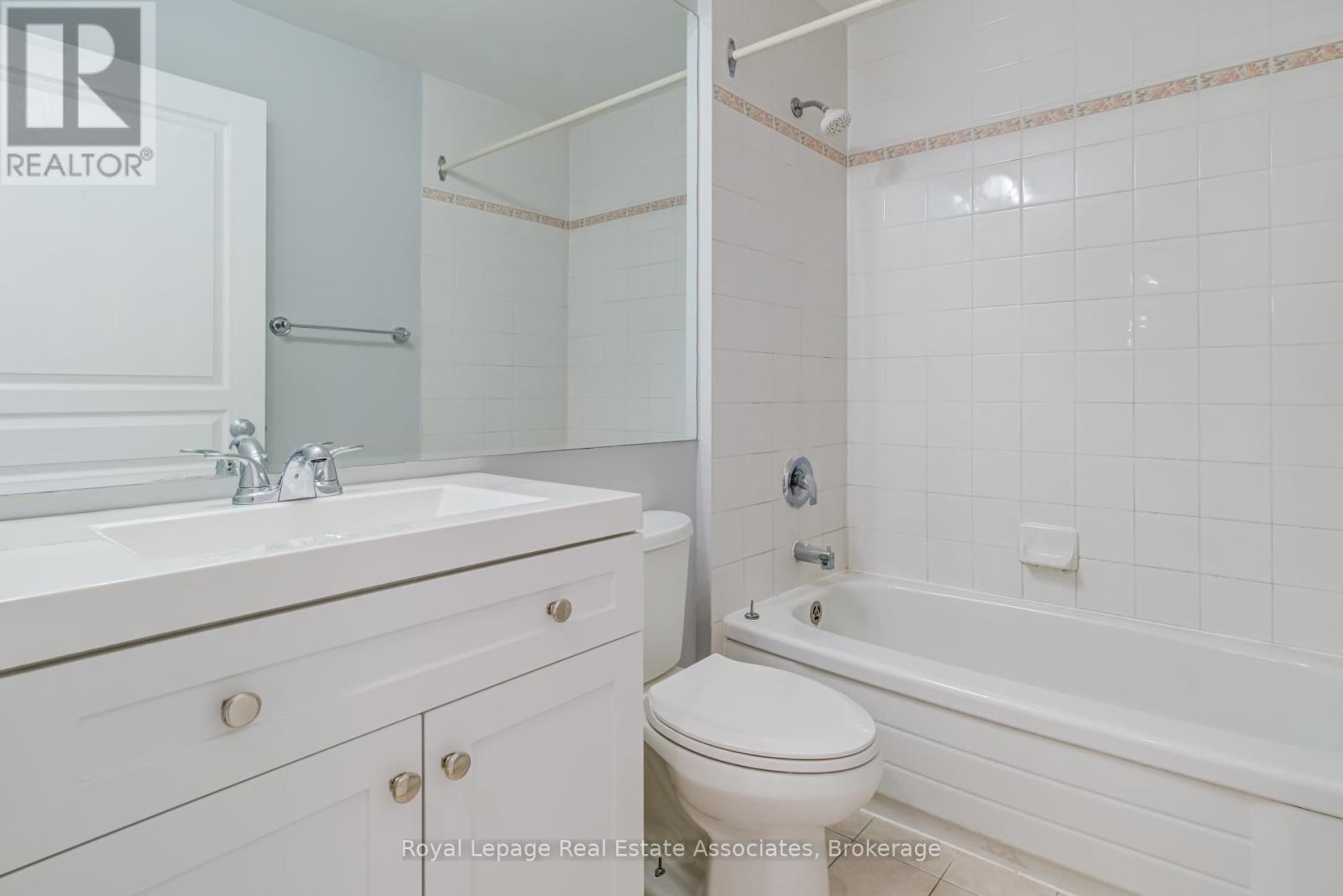 909 - 1 Belvedere Court, Brampton, Ontario  L6V 4M6 - Photo 12 - W12398924