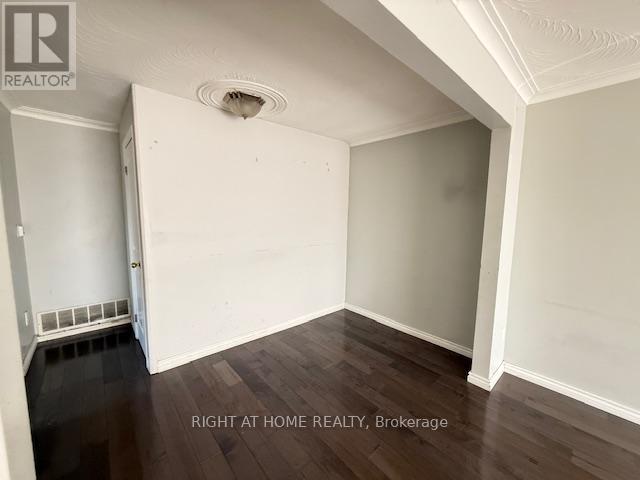 Upper - 16 Prouse Drive, Brampton, Ontario  L6V 3A8 - Photo 11 - W12398925