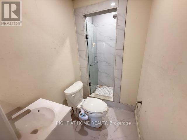 Upper - 16 Prouse Drive, Brampton, Ontario  L6V 3A8 - Photo 12 - W12398925