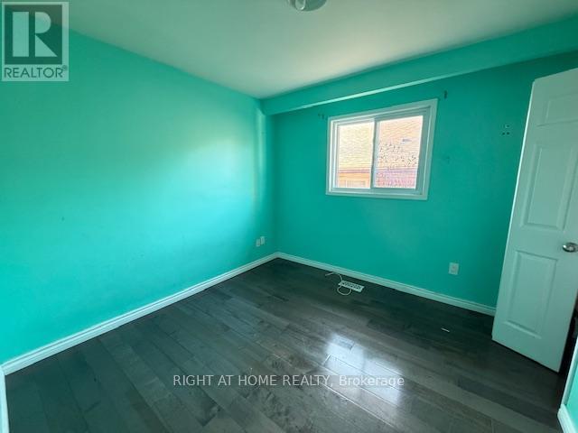 Upper - 16 Prouse Drive, Brampton, Ontario  L6V 3A8 - Photo 17 - W12398925