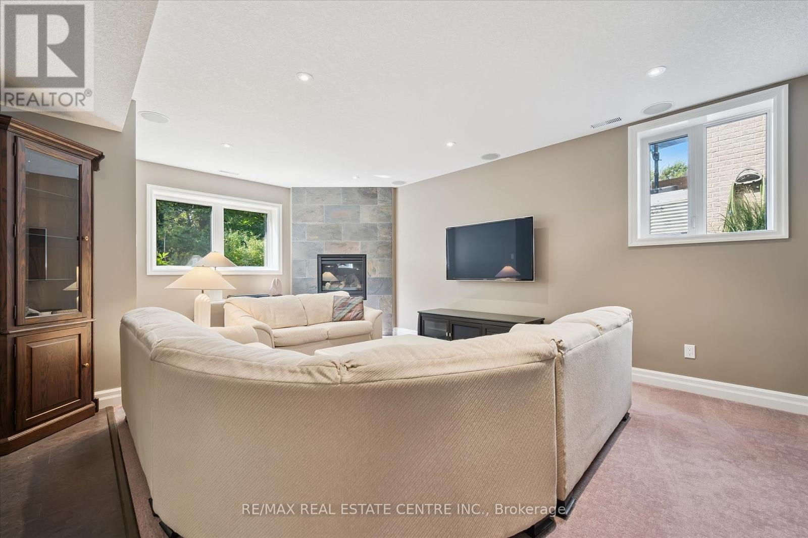 609 Pelham Street, Waterloo, Ontario  N2K 0C3 - Photo 23 - X12398907