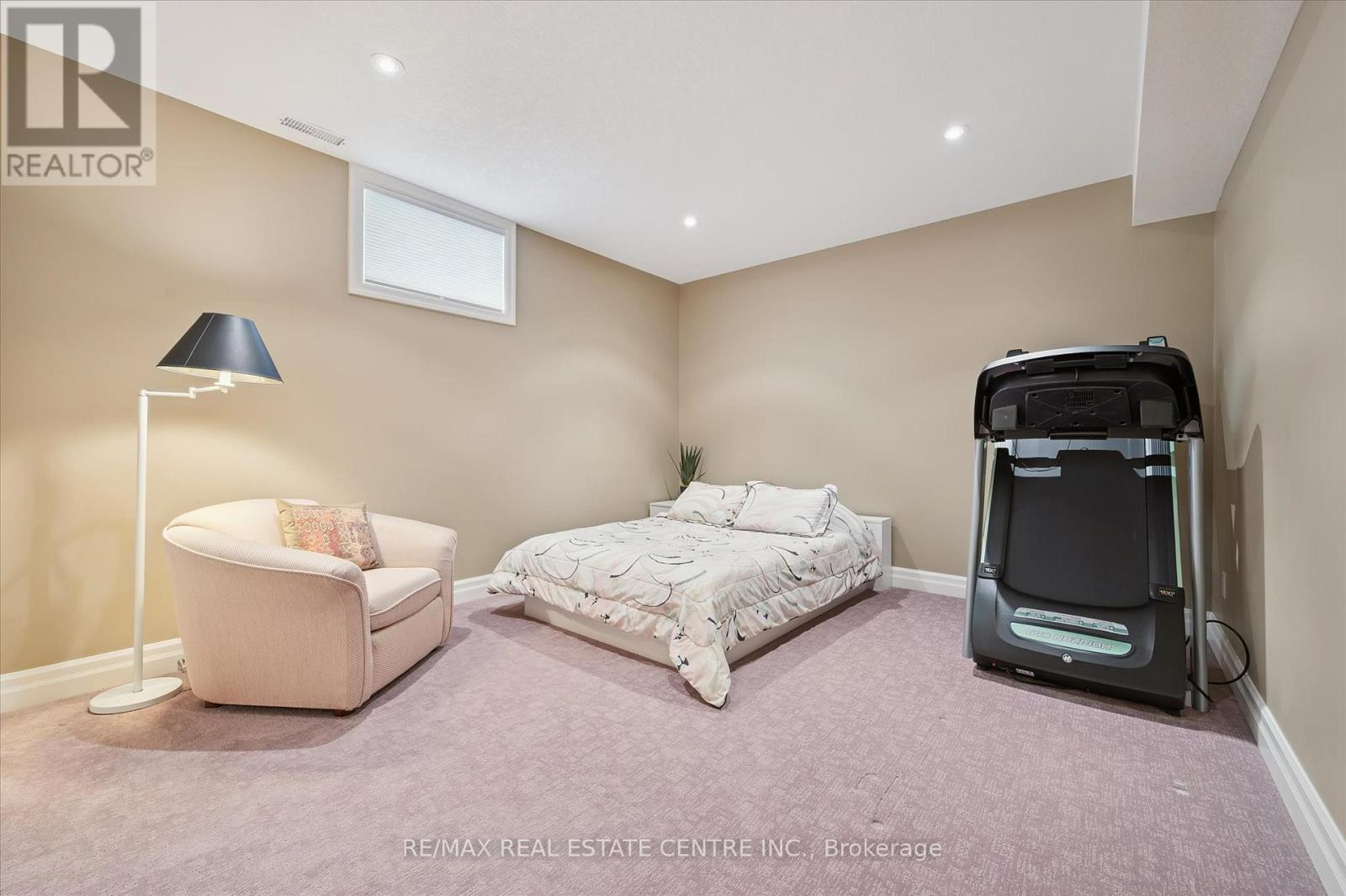 609 Pelham Street, Waterloo, Ontario  N2K 0C3 - Photo 25 - X12398907