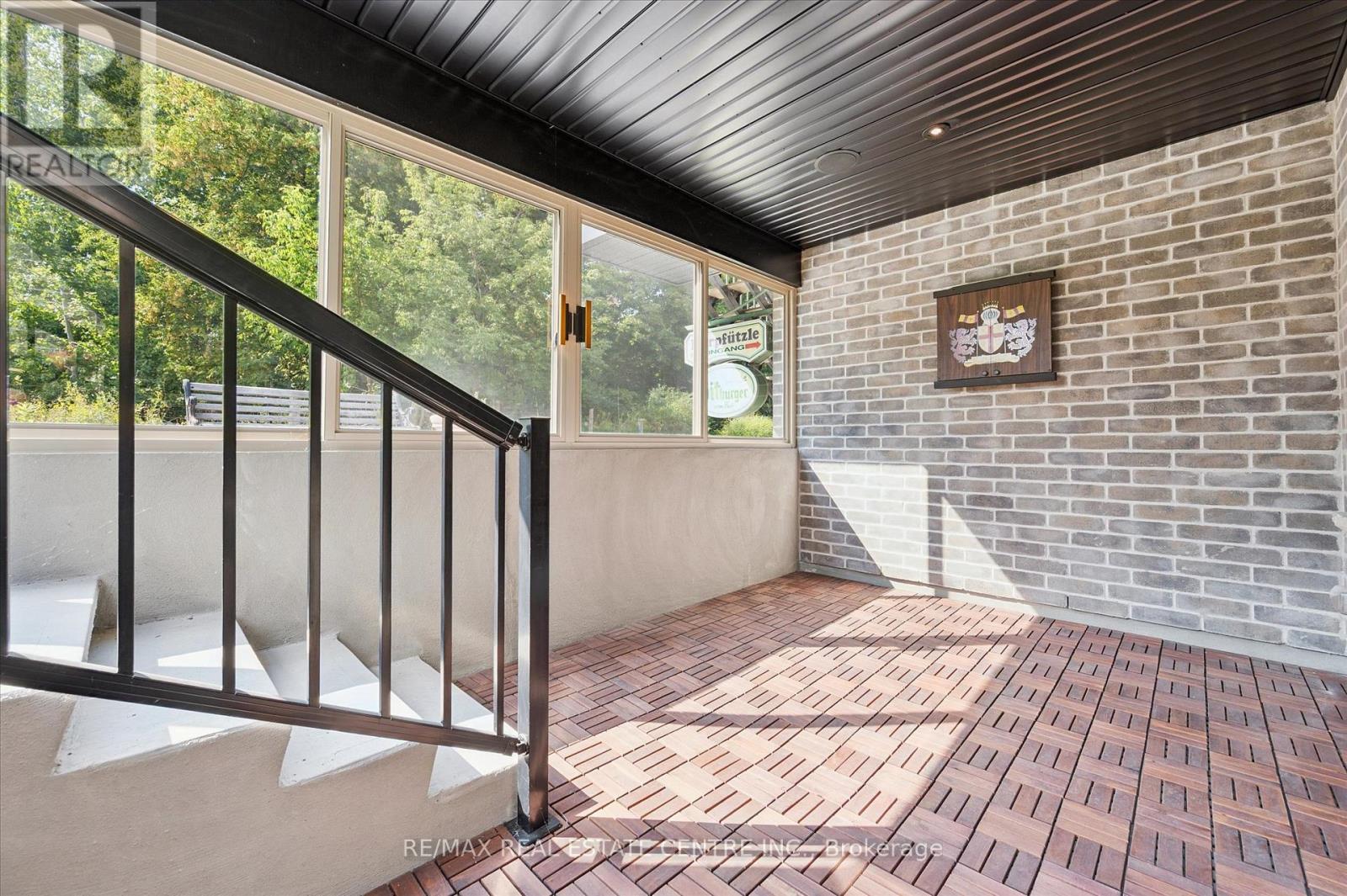 609 Pelham Street, Waterloo, Ontario  N2K 0C3 - Photo 28 - X12398907