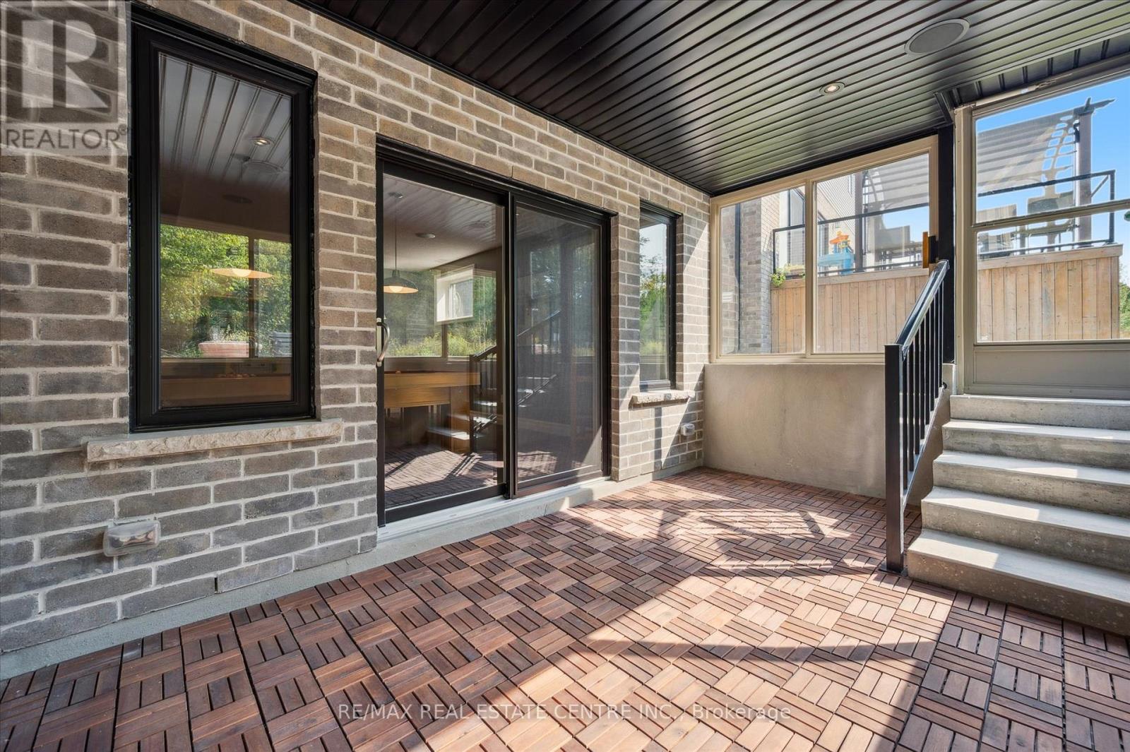 609 Pelham Street, Waterloo, Ontario  N2K 0C3 - Photo 29 - X12398907