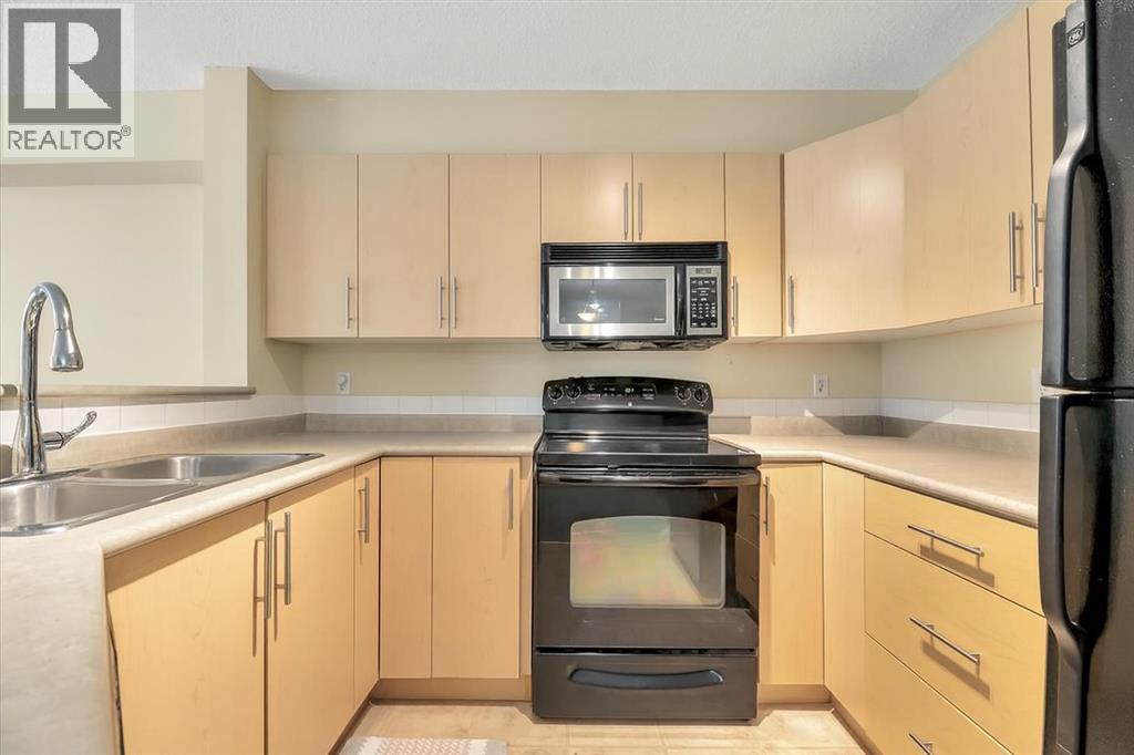 Property at 4104, 16969 24 Street SW image 4