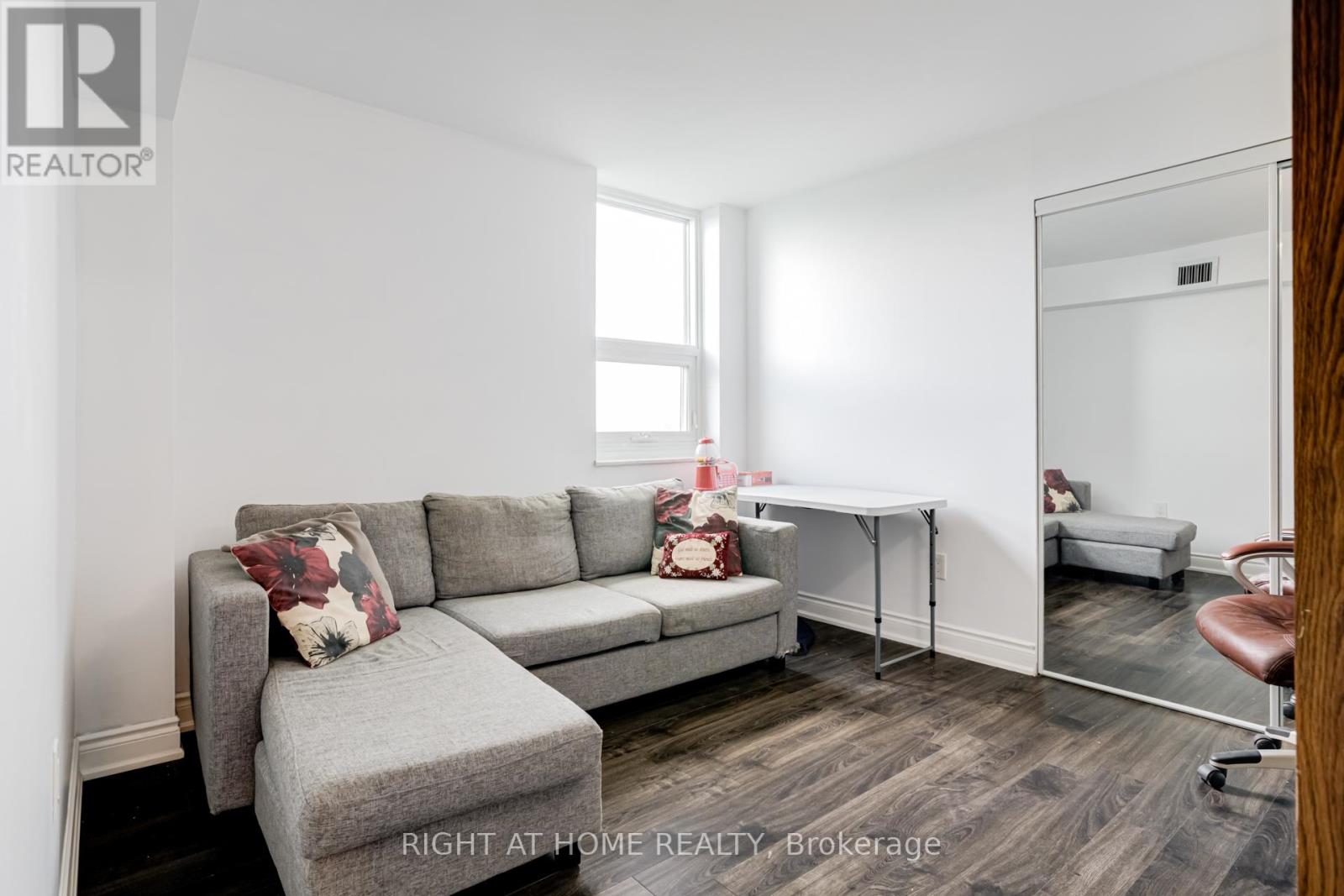 504 - 4 Lisa Street, Brampton, Ontario  L6T 4B6 - Photo 13 - W12398931