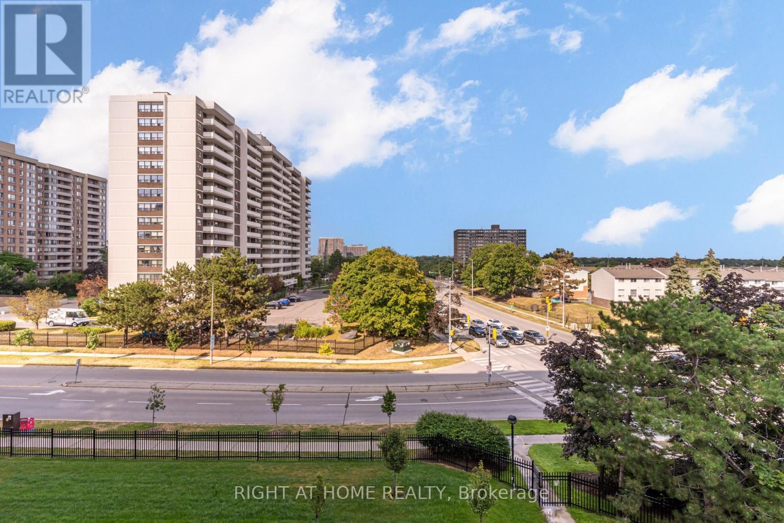 504 - 4 Lisa Street, Brampton, Ontario  L6T 4B6 - Photo 17 - W12398931