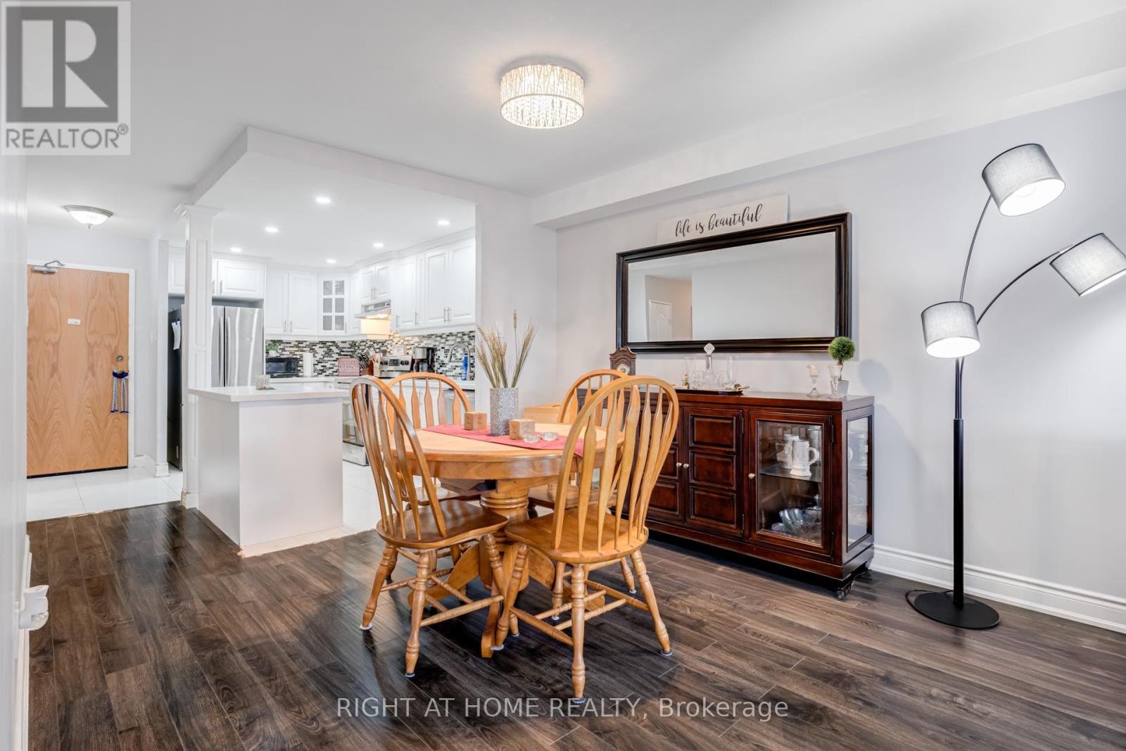504 - 4 Lisa Street, Brampton, Ontario  L6T 4B6 - Photo 7 - W12398931