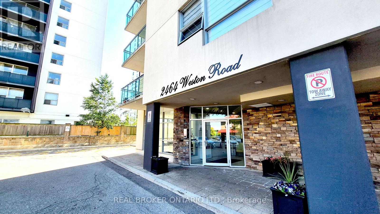 701 - 2464 WESTON ROAD, Toronto, Ontario