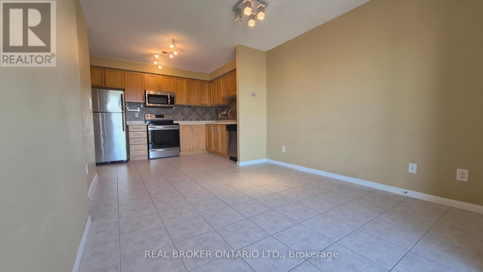 701 - 2464 Weston Road, Toronto, Ontario  M9N 0A2 - Photo 7 - W12398933