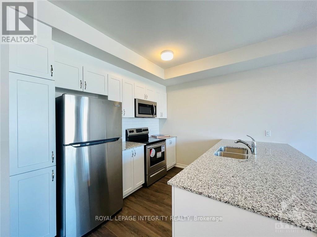 124 Michael Stoqua Street, Ottawa, Ontario  K1K 5A8 - Photo 3 - X12398946