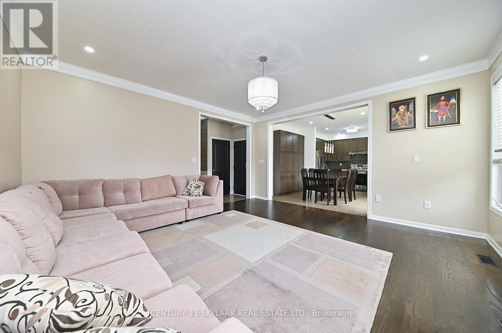 24 Dalton Drive, Cambridge, Ontario  N3C 0E7 - Photo 10 - X12398932