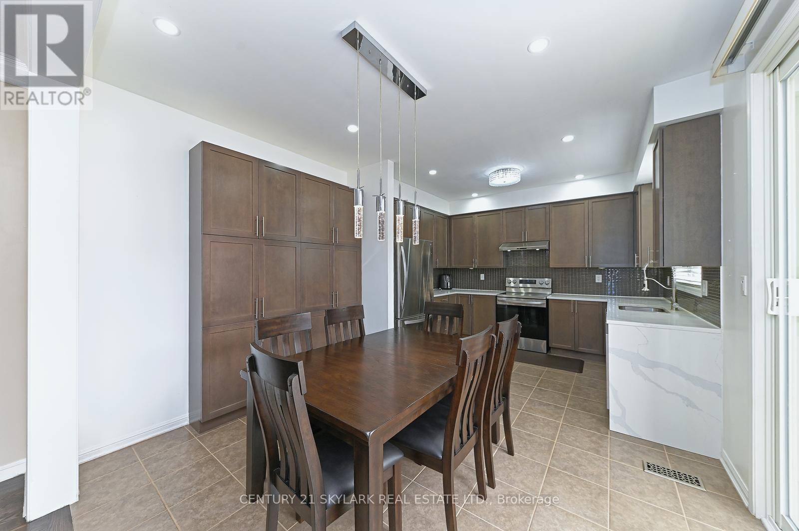 24 Dalton Drive, Cambridge, Ontario  N3C 0E7 - Photo 13 - X12398932