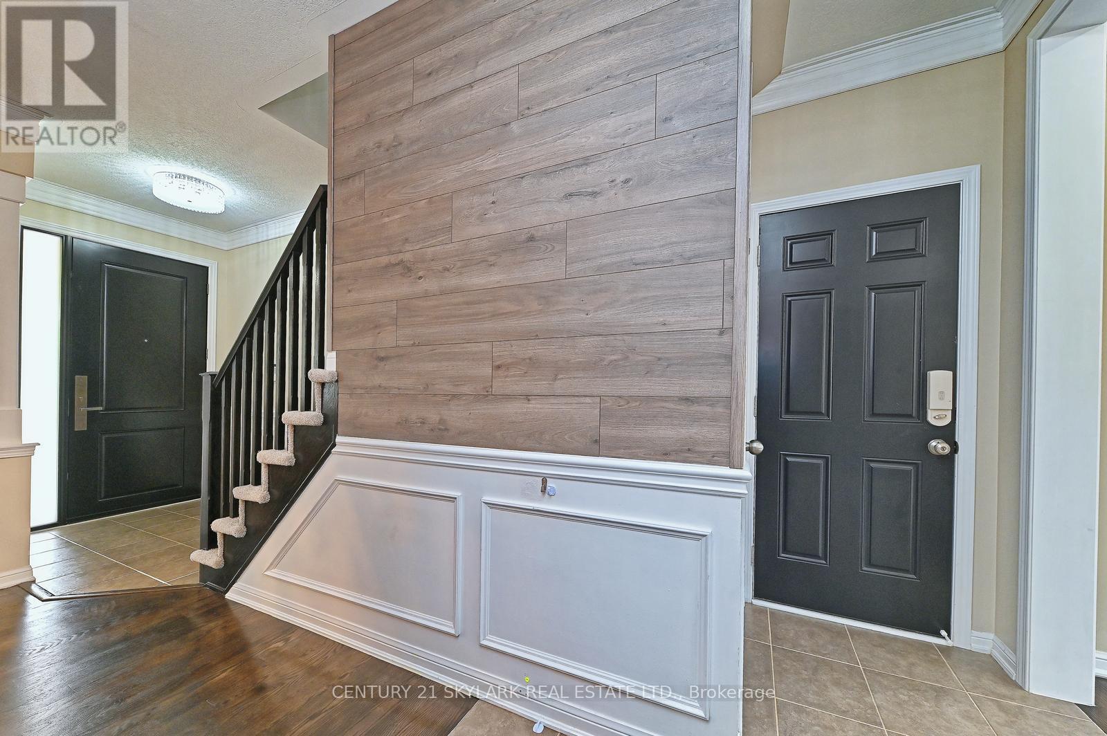 24 Dalton Drive, Cambridge, Ontario  N3C 0E7 - Photo 3 - X12398932