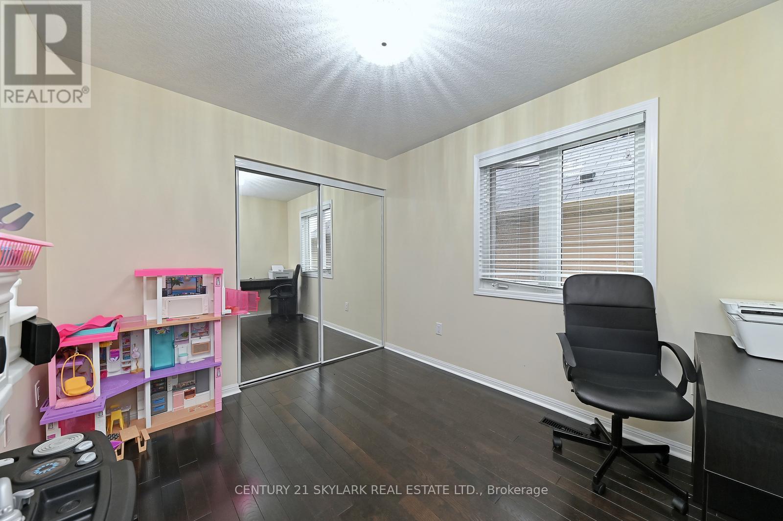 24 Dalton Drive, Cambridge, Ontario  N3C 0E7 - Photo 30 - X12398932