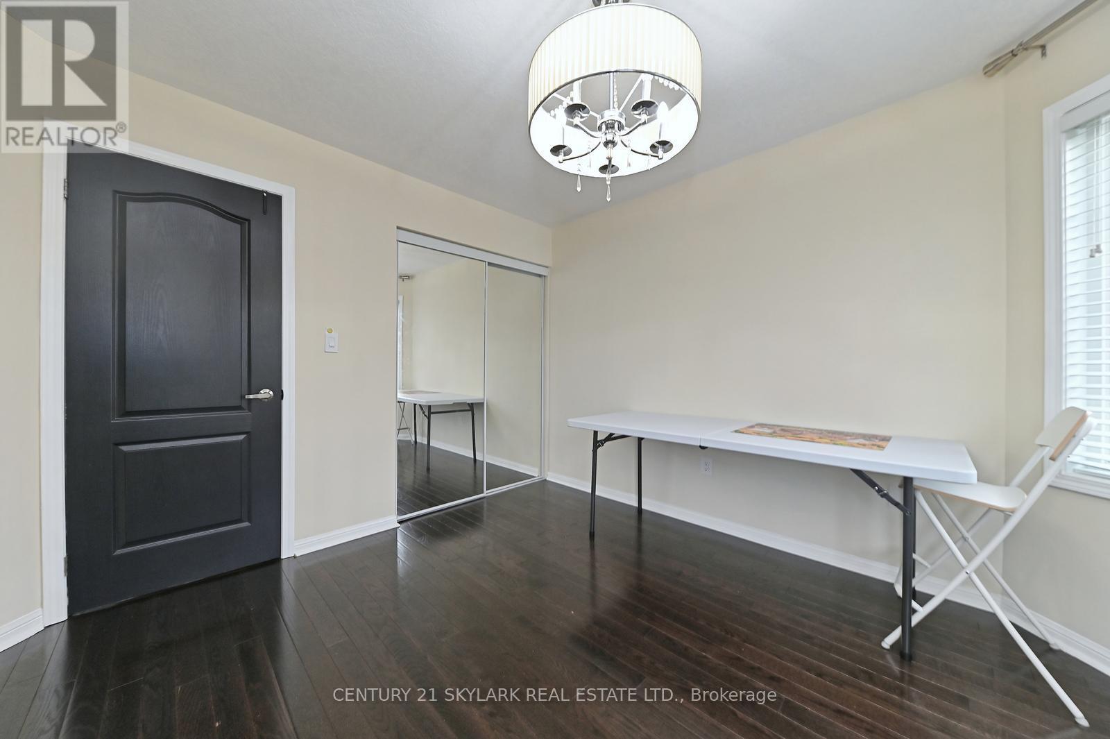 24 Dalton Drive, Cambridge, Ontario  N3C 0E7 - Photo 33 - X12398932