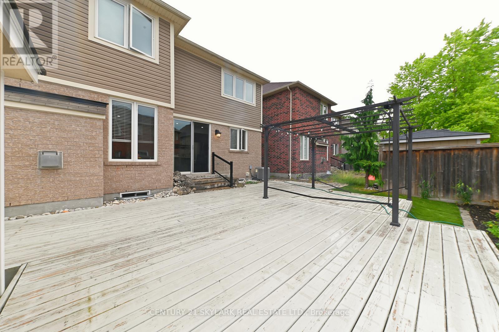 24 Dalton Drive, Cambridge, Ontario  N3C 0E7 - Photo 48 - X12398932