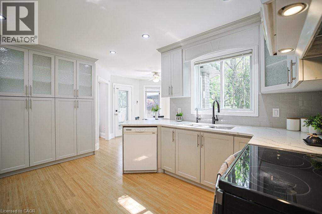 Lorem Ipsum Dolor, Brantford, Ontario  N3R  - Photo 12 - DEMO28852872