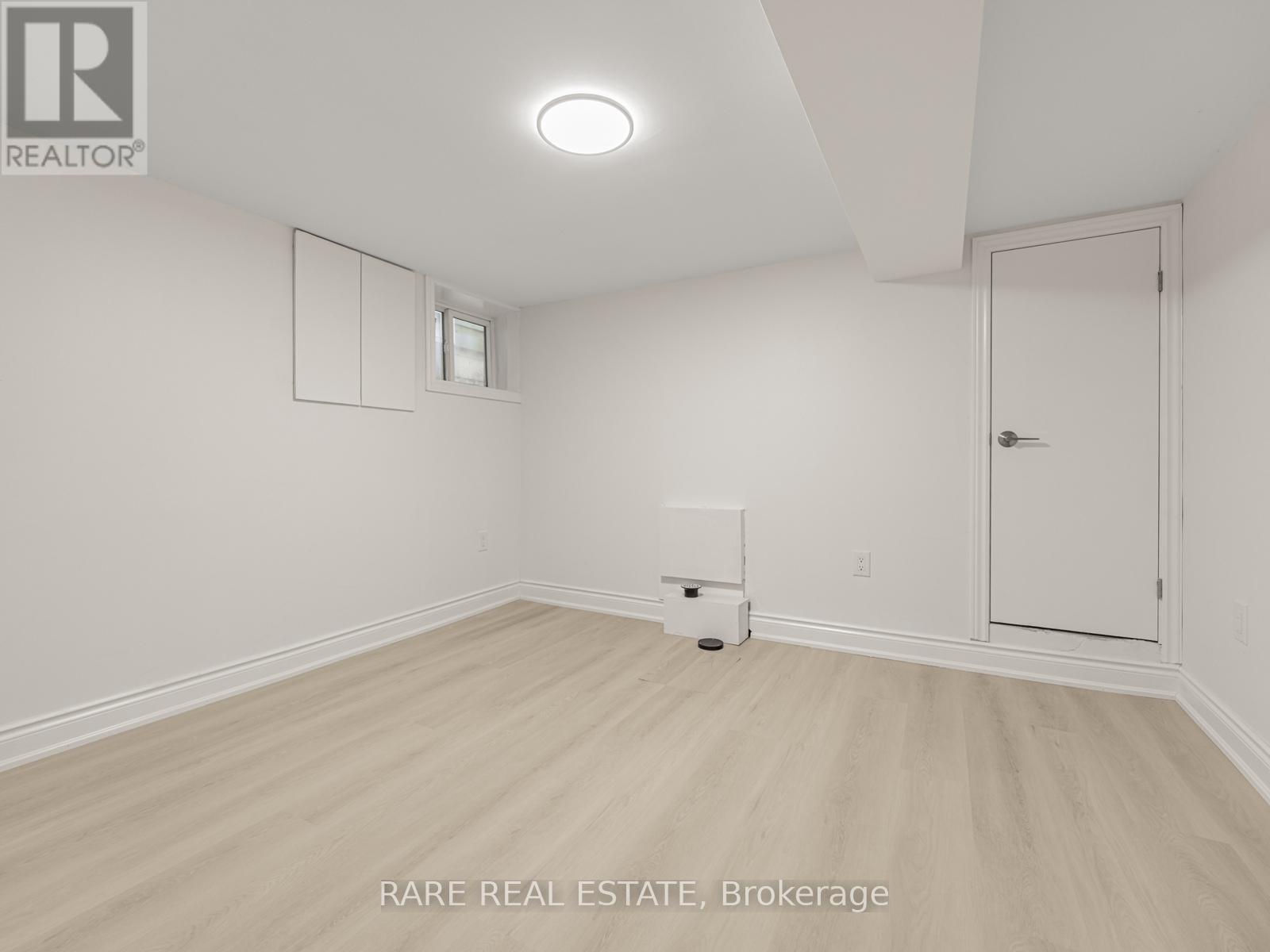 Lower - 727 Rhodes Avenue, Toronto, Ontario  M4J 4X5 - Photo 6 - E12398940