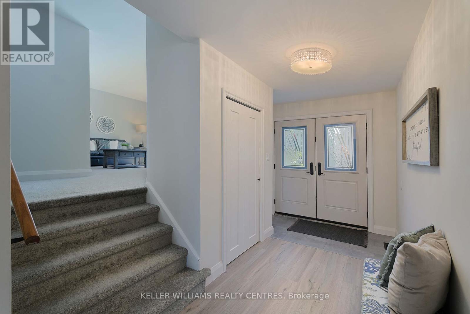 Property at 90 THICKETWOOD BOULEVARD image 4