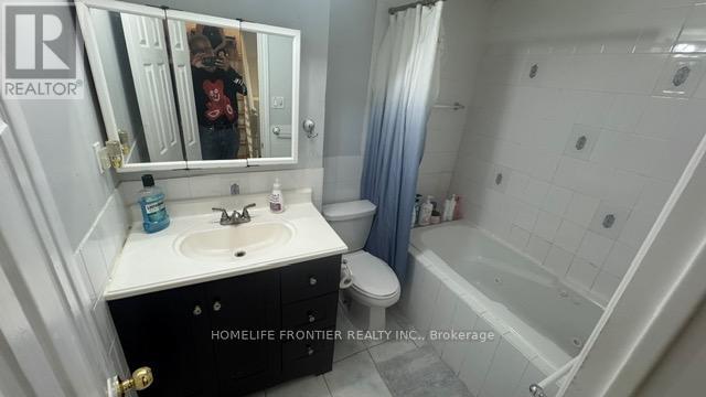30 Gatesgill Street, Brampton (Brampton West), Ontario  L6X 3T2 - Photo 27 - W12398856