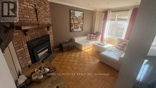 30 Gatesgill Street, Brampton (Brampton West), Ontario  L6X 3T2 - Photo 6 - W12398856