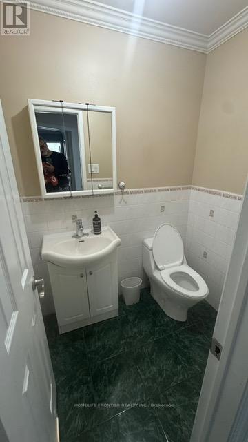 30 Gatesgill Street, Brampton (Brampton West), Ontario  L6X 3T2 - Photo 14 - W12398856