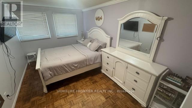 30 Gatesgill Street, Brampton (Brampton West), Ontario  L6X 3T2 - Photo 18 - W12398856